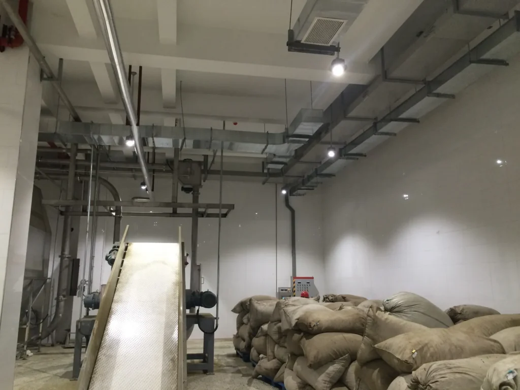 CONBA: Pharmaceutical Workshop Lighting Record — site photograph 3