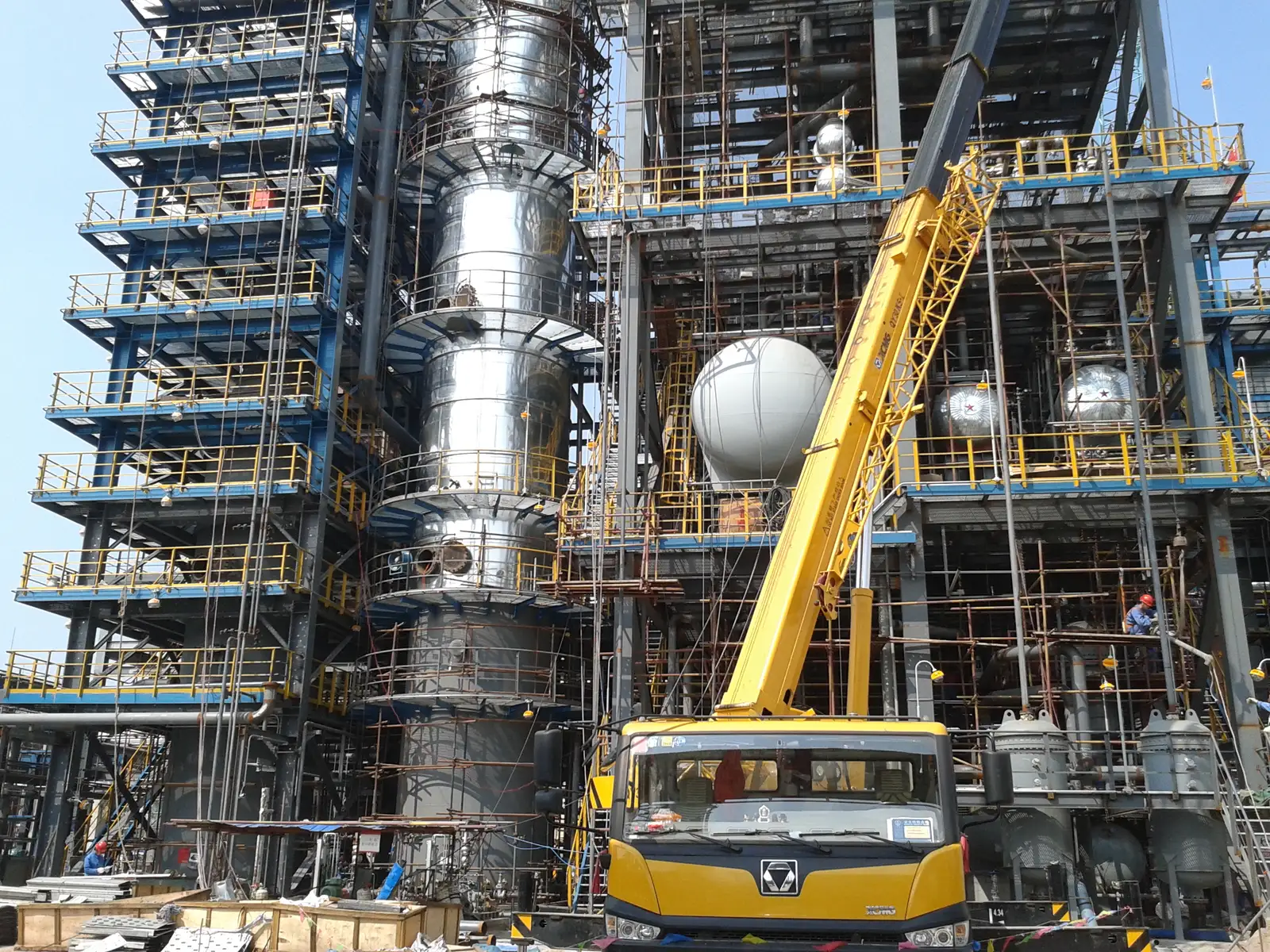 Daqing Refining & Chemical: Process-Area Lighting — site photograph 1