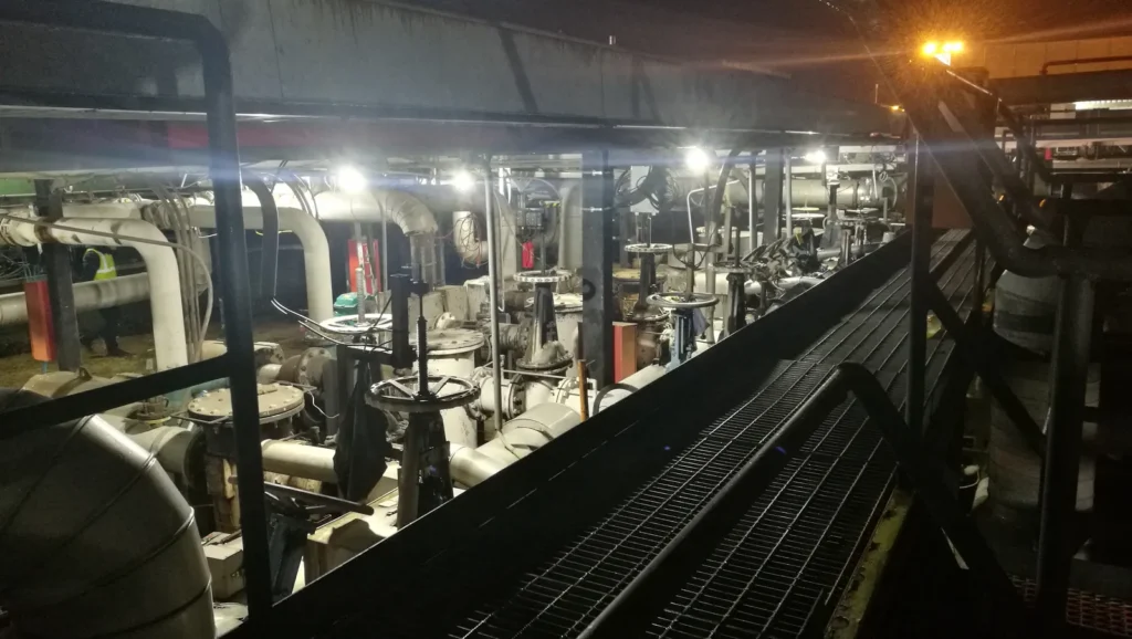 Finland: Oil-Facility Tank and Walkway Lighting — site photograph 3
