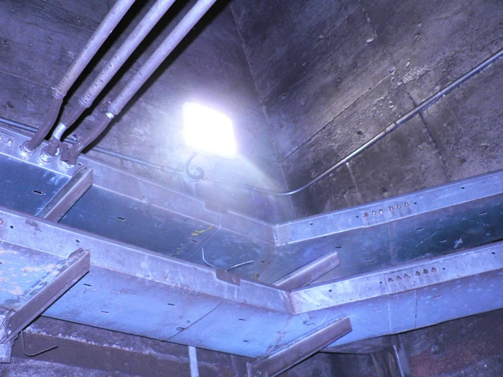 Fushun Thermal Power Plant: Platform and Passage Lighting — site photograph 3
