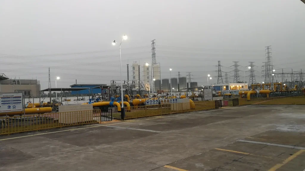 Huangge: Gas-Supply Station Lighting — site photograph 3