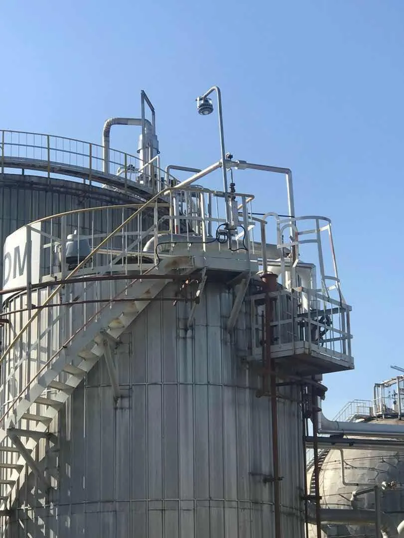 Malaysia: Oil-Tank Access Lighting — site photograph 1