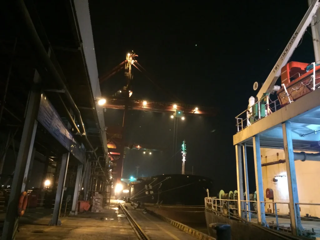 Huaneng Nantong: Coal Handling and Ship-Unloader Lighting — site photograph 4