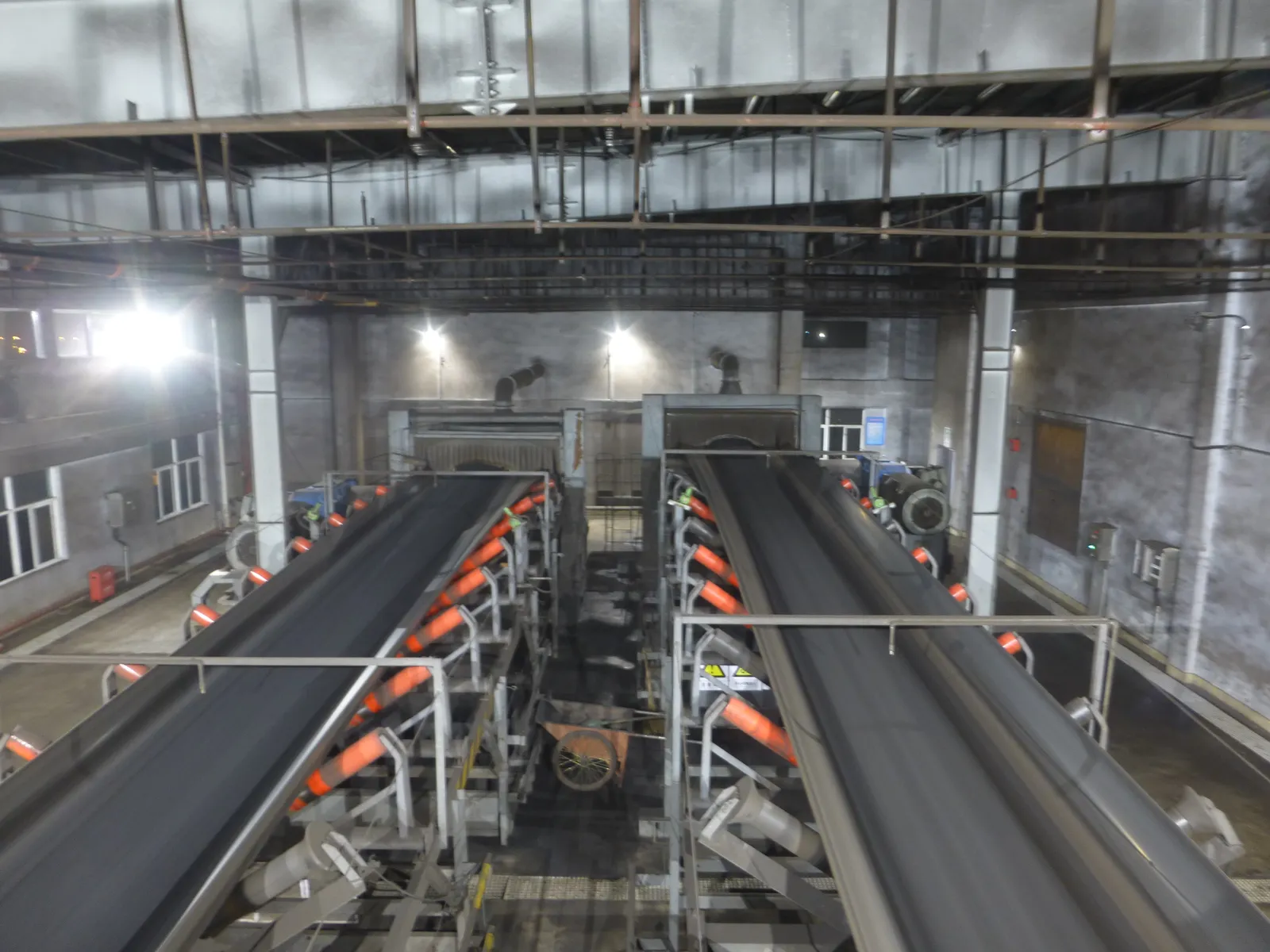 Huaneng Nantong: Coal Handling and Ship-Unloader Lighting — site photograph 1