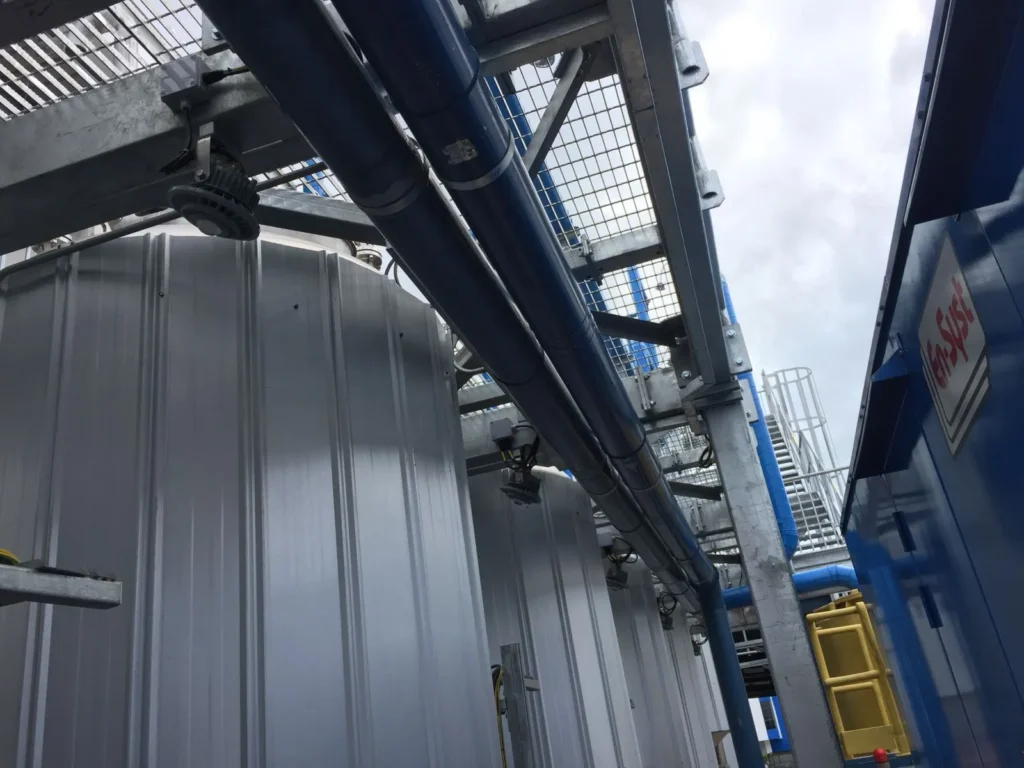 Singapore: Oil-Platform Installation Record — site photograph 1