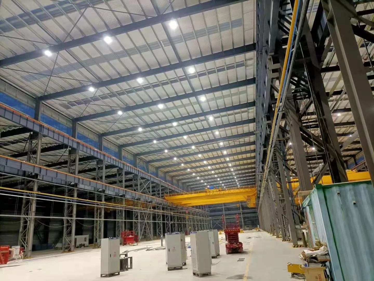 Weihua Heavy Industry: High-Bay Workshop Lighting — site photograph 1