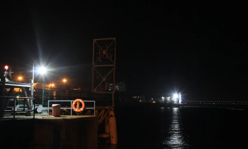 Xiaomendao LNG Terminal: Jetty and Access Lighting — site photograph 3